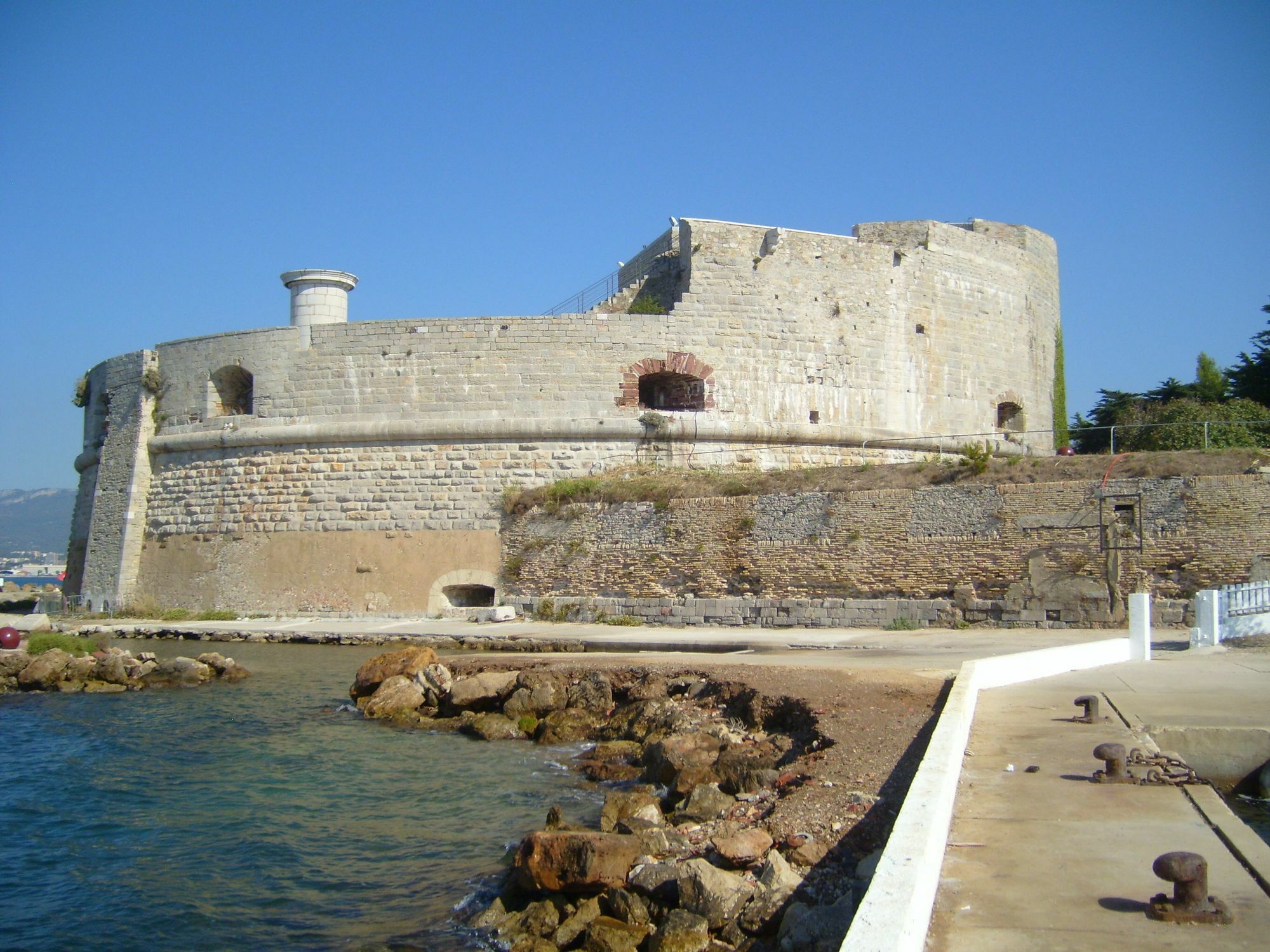 Ibis Toulon La Seyne Sur Mer Екстериор снимка